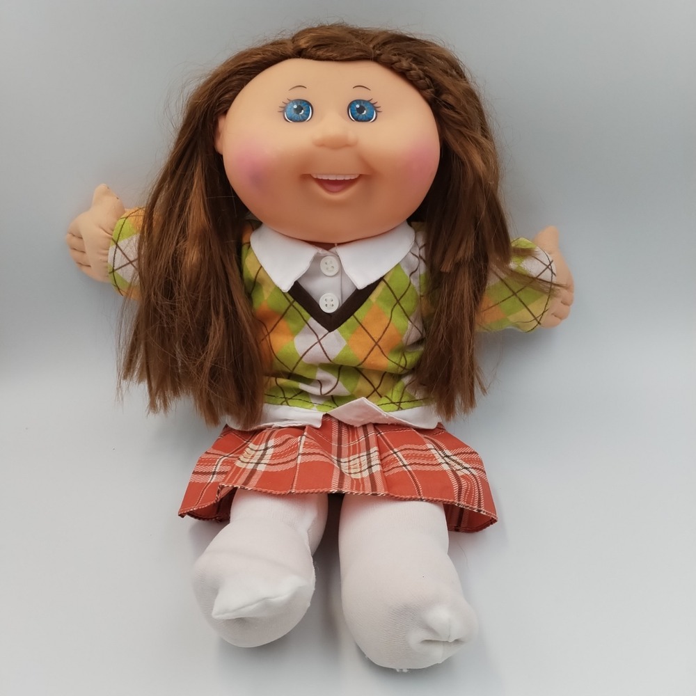 2011 Cabbage Patch Kids Doll‎ JAKKS Pacific Brown Hair Blue Eyes Argyle Outfit